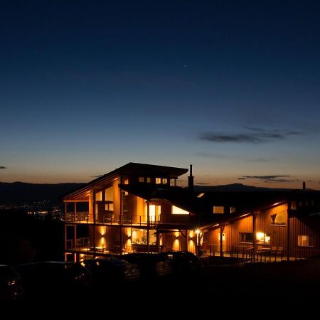 Myra Canyon Lodge Kelowna Ngoại thất bức ảnh