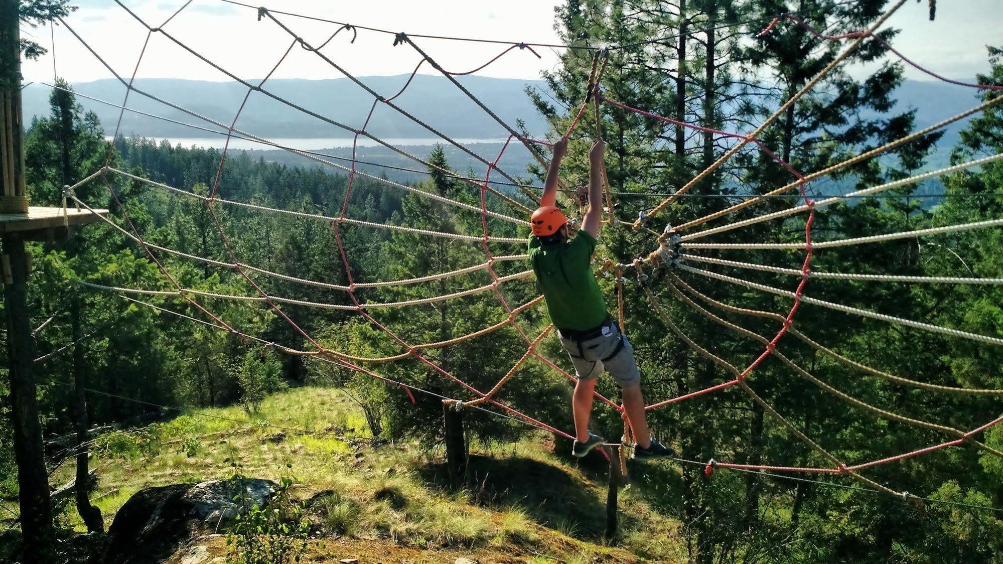 Myra Canyon Lodge Kelowna Ngoại thất bức ảnh