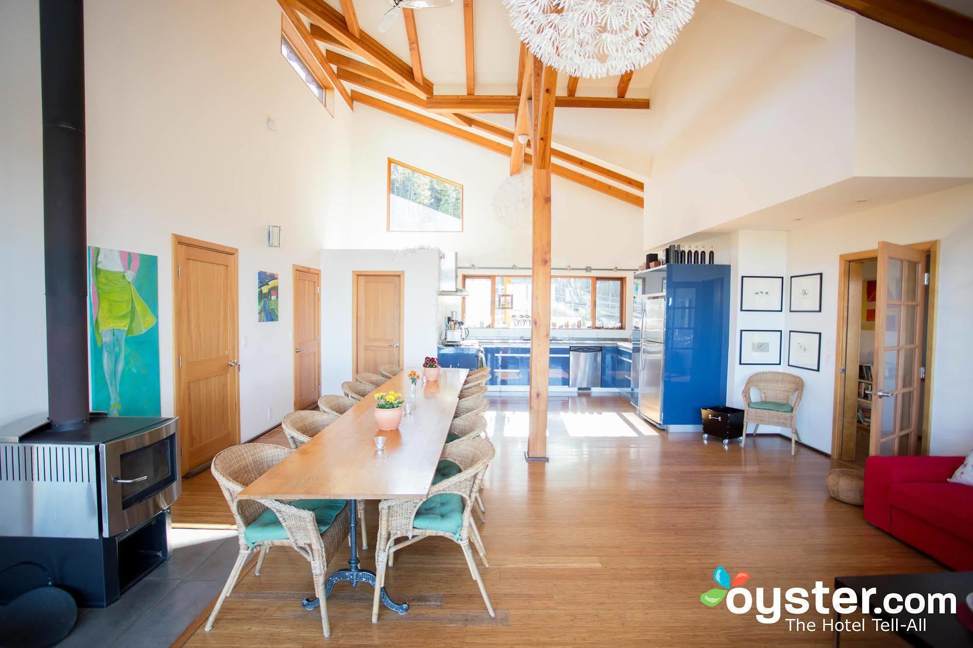Myra Canyon Lodge Kelowna Ngoại thất bức ảnh